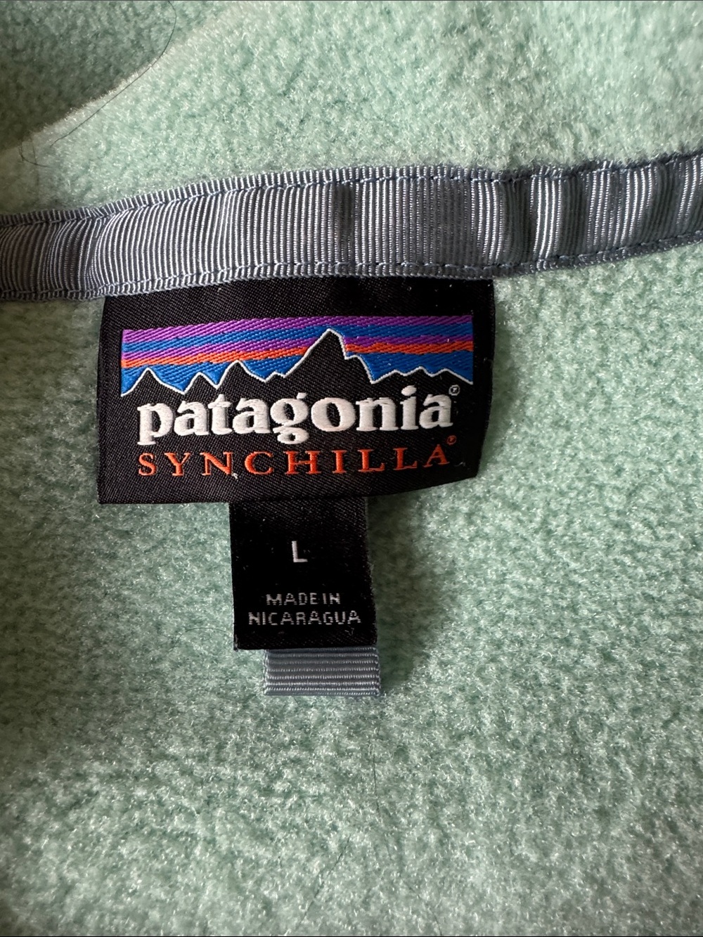 Patagonia Two-Tone Mint Green & Peach Synchilla Pullover - Picture 2 of 2